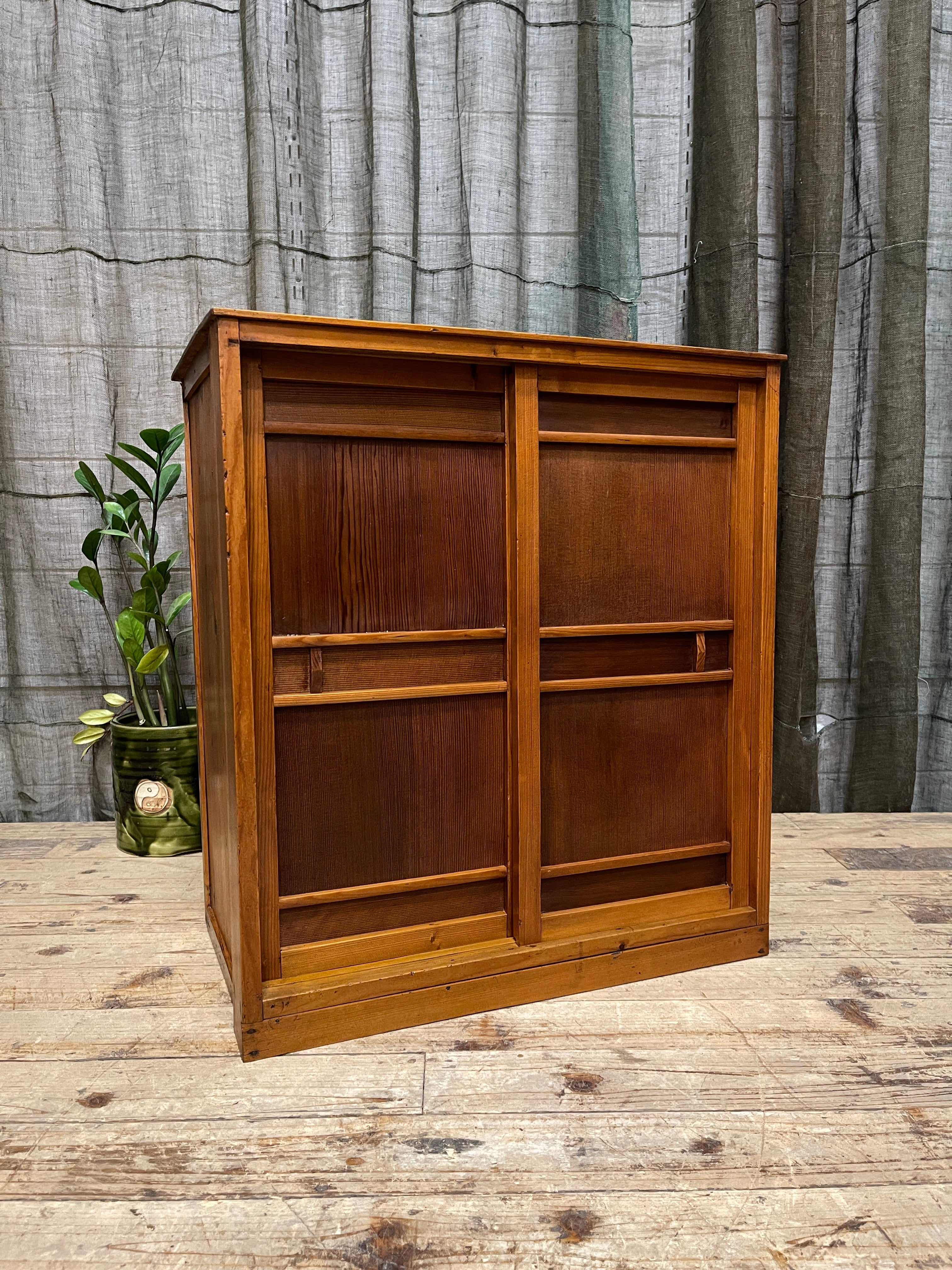 Japanese Shoe Cabinet - Cedar | Showa, 1932