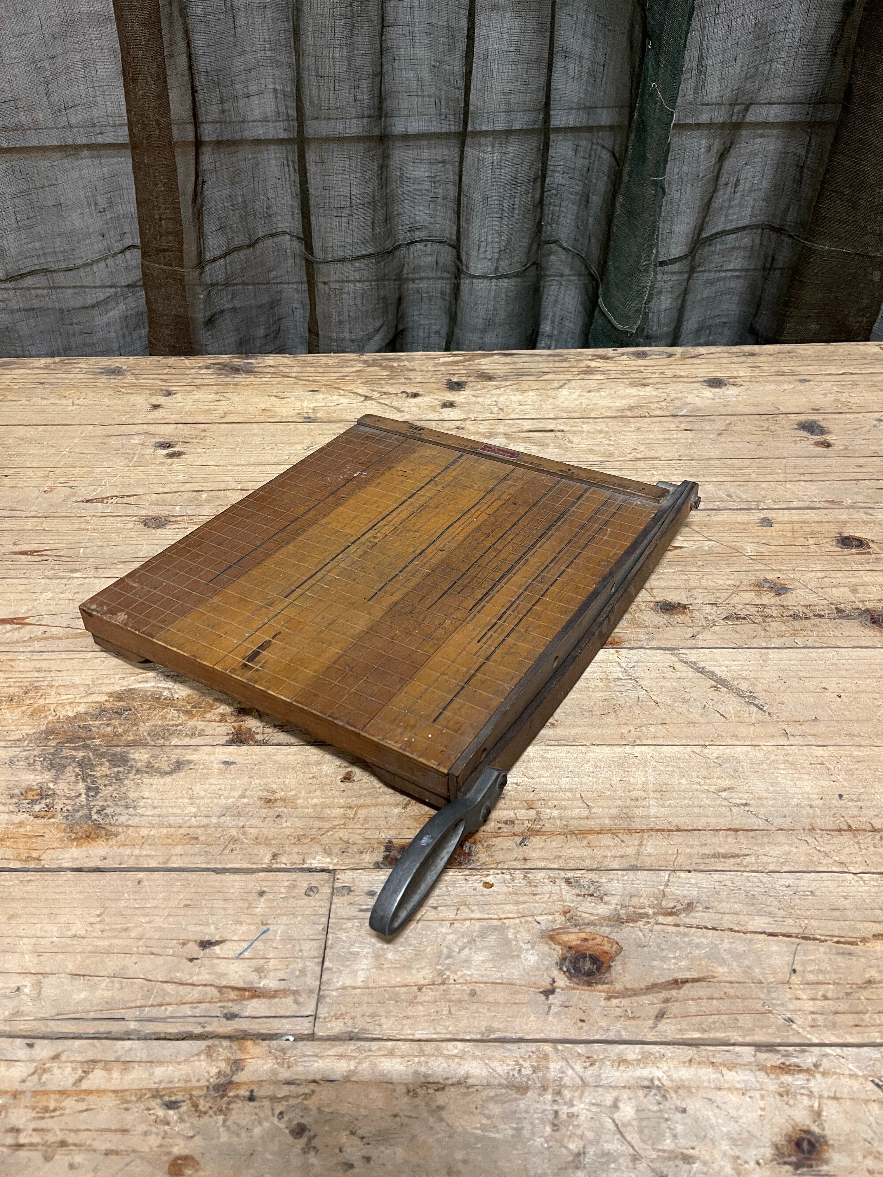Retro Japanese Guillotine Paper Cutter