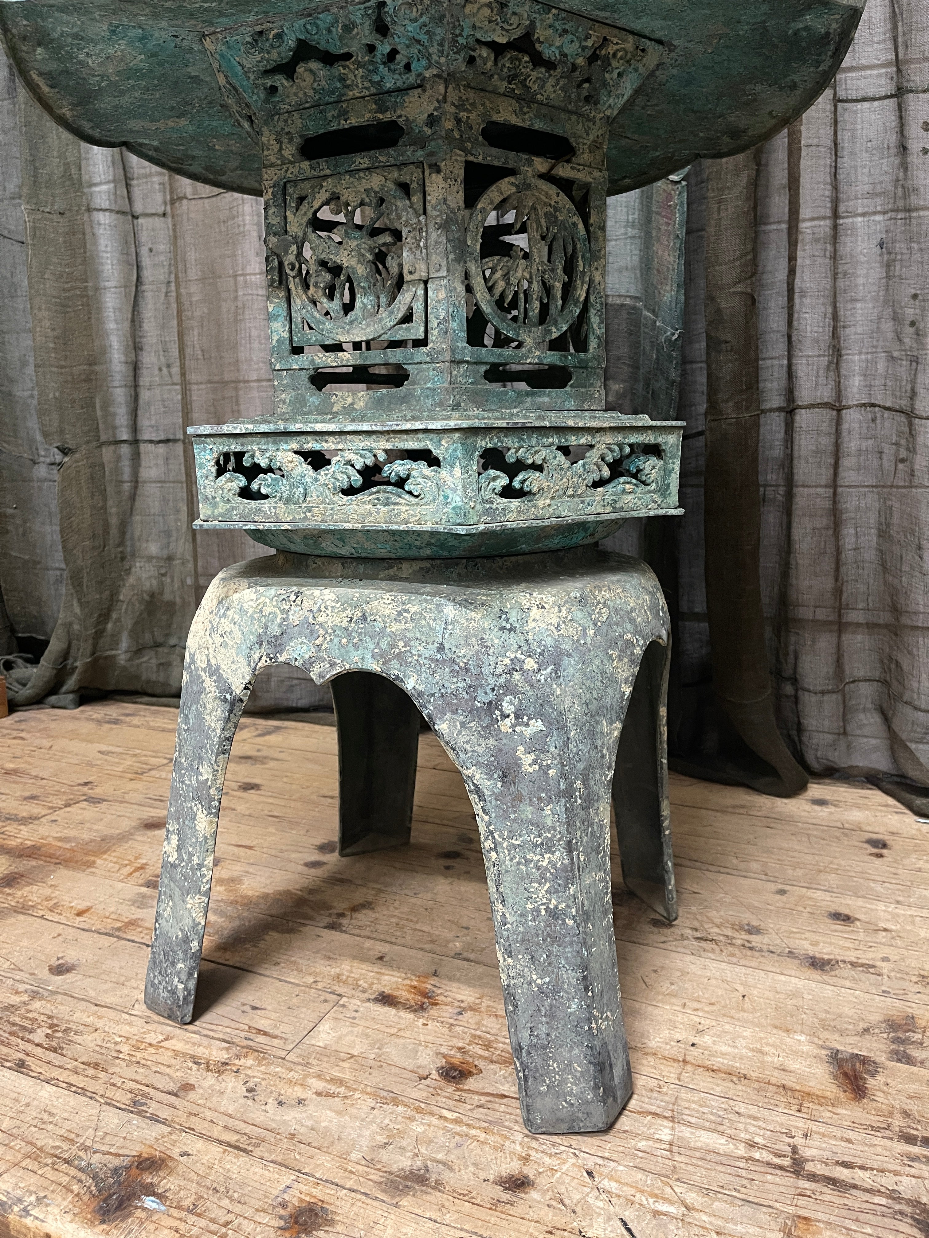 Japanese Bronze Hexagonal Garden Lantern - Rokkaku Yukimi Doro