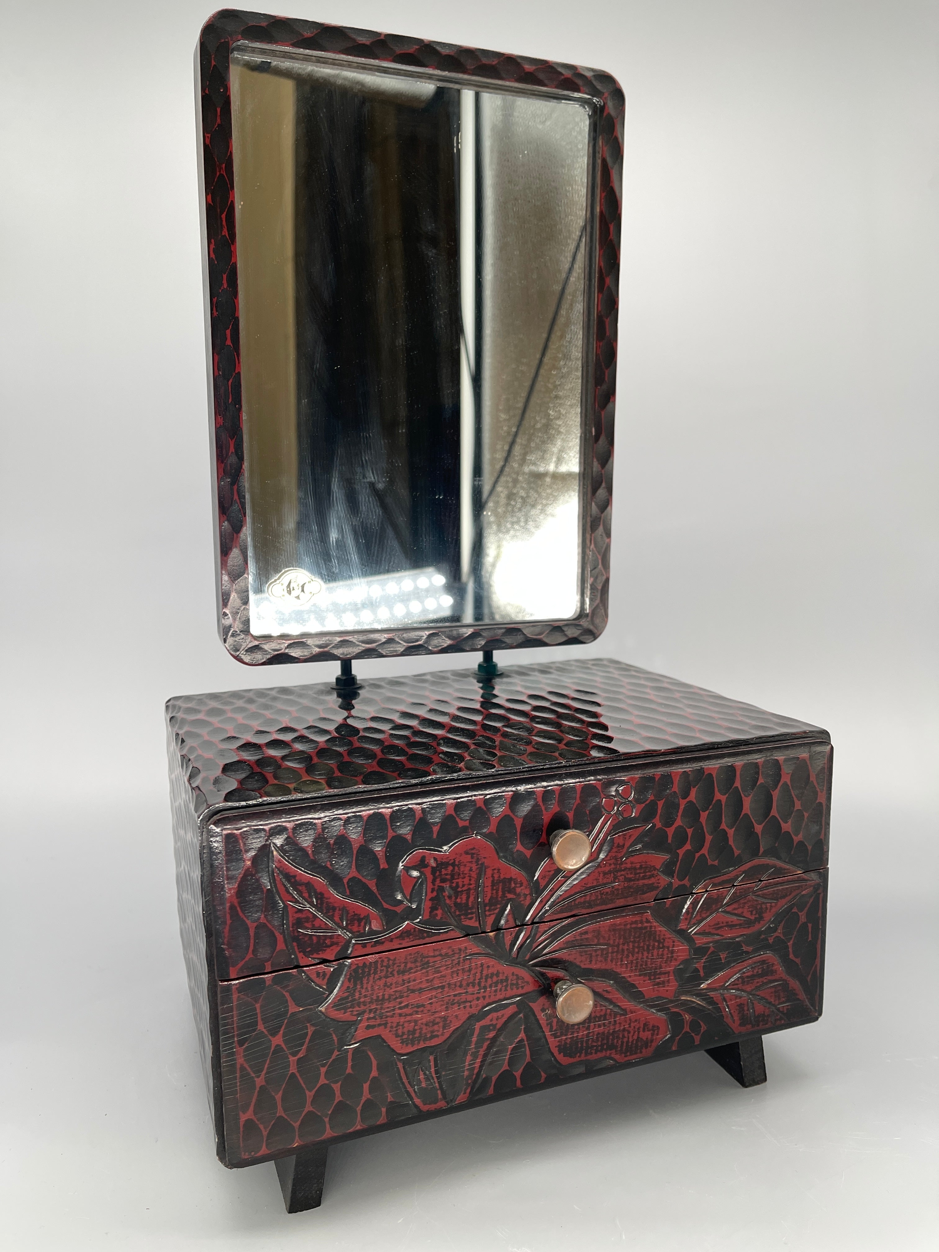 Small Japanese Kamakura Lacquer Mirror Box | Showa, c.1930