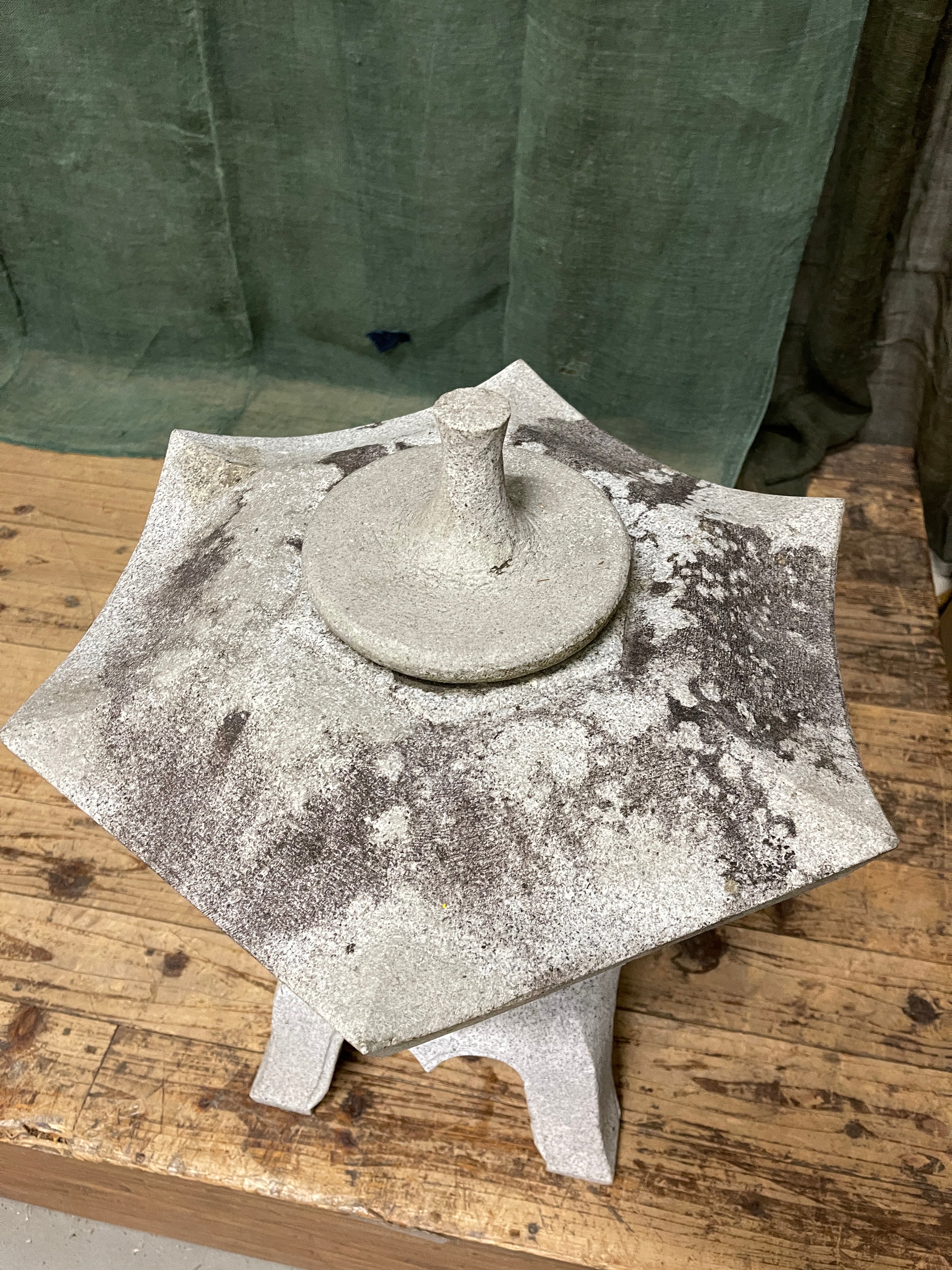 Japanese Yukimi Snow Garden Lantern - Granite | Showa