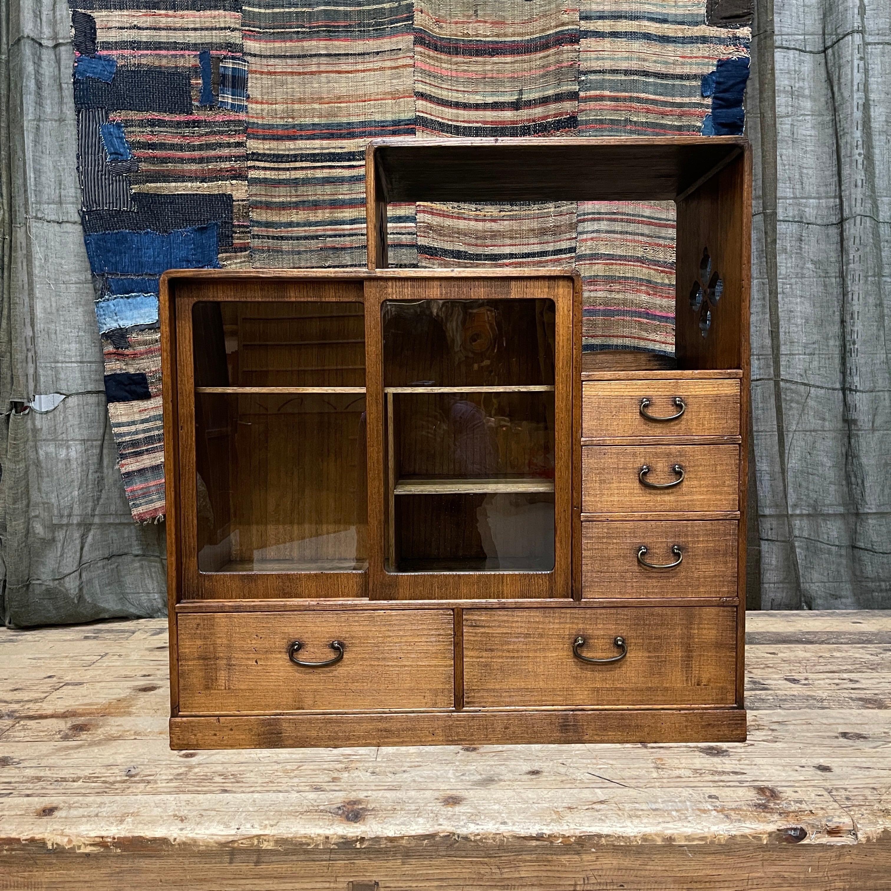 Kazari Dana, Japanese Display Cabinet - Paulownia | c.1950