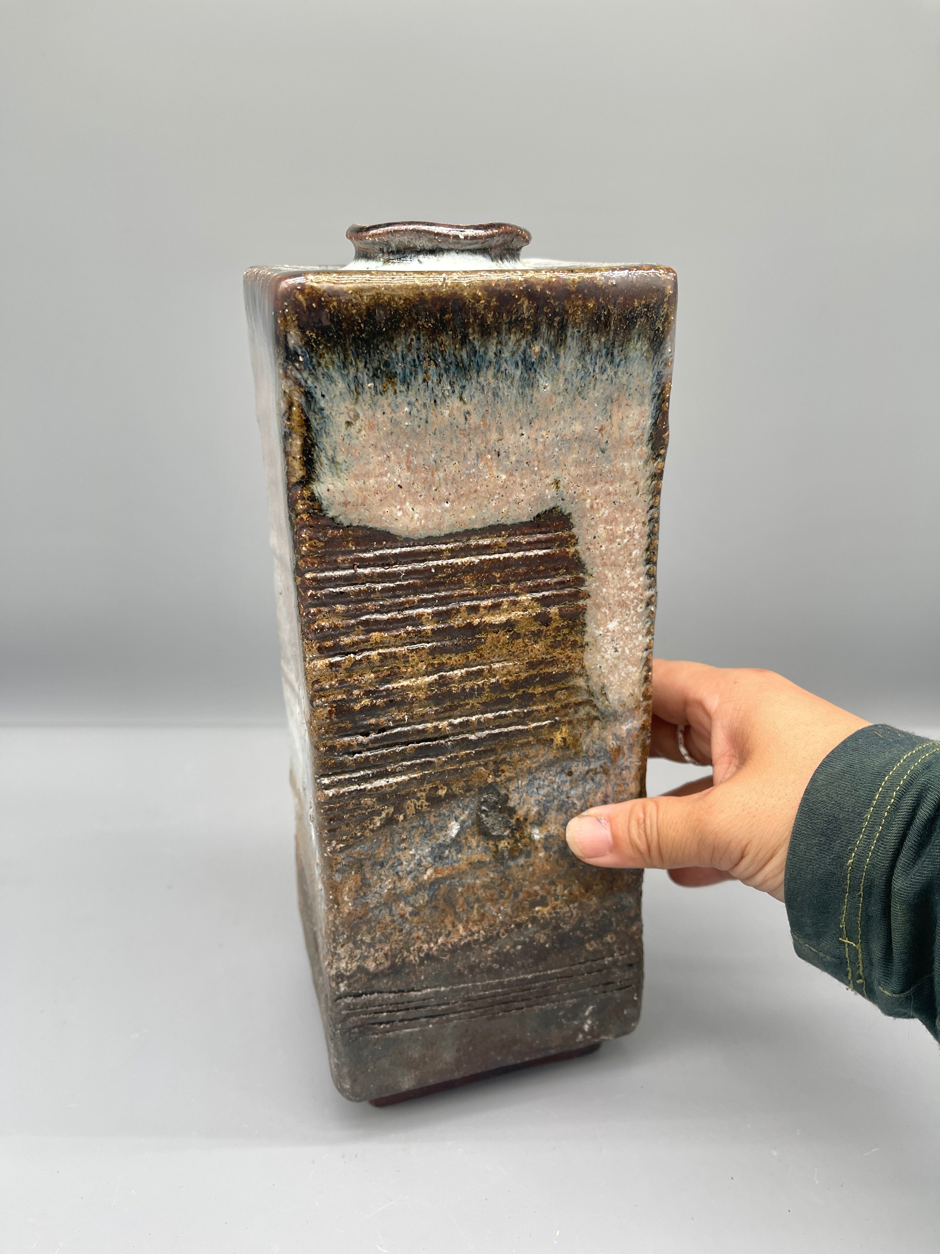 Vintage Japanese Ikebana Vase - Hagi Ware By Eiki Shosai