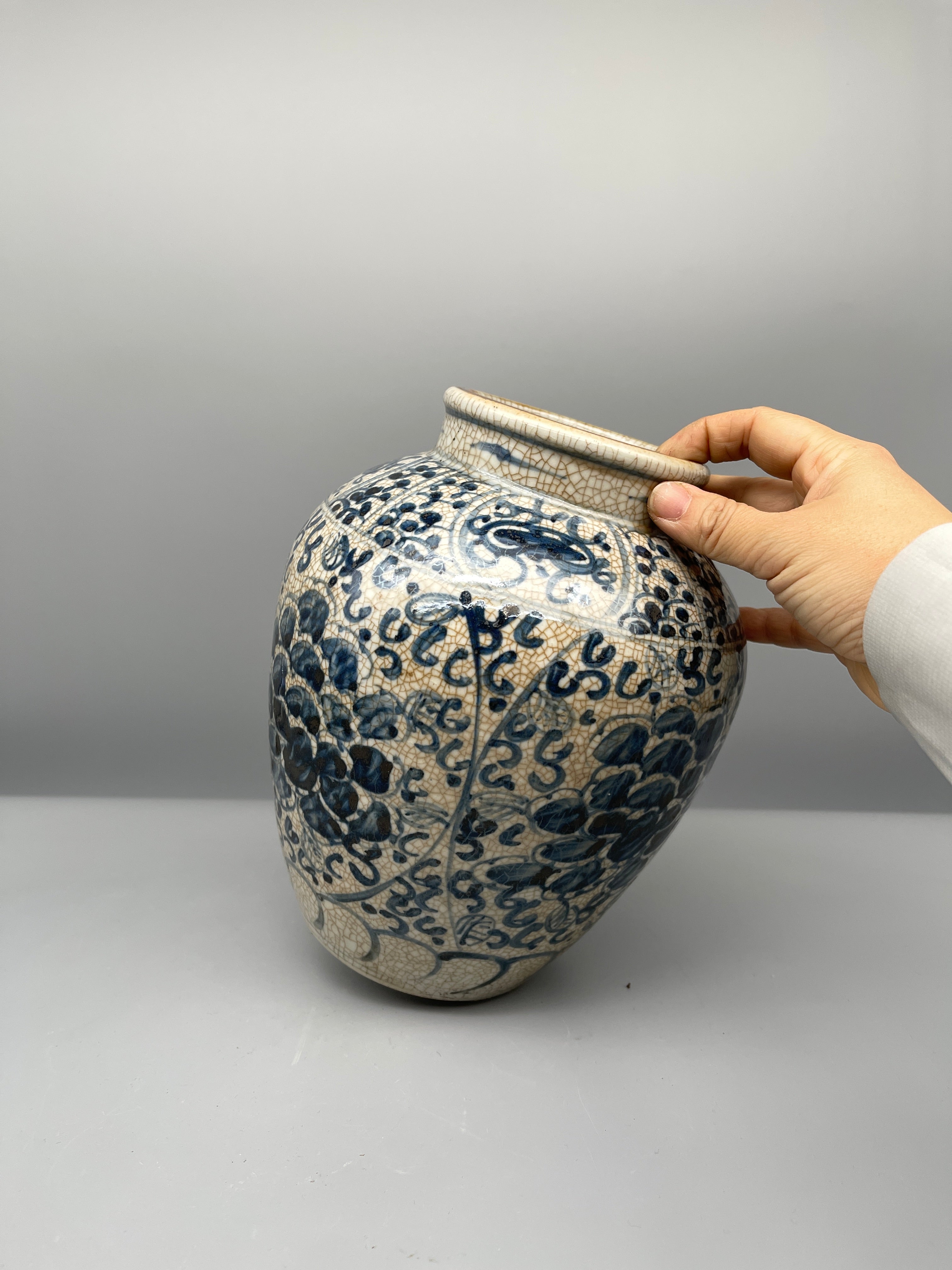 Chinese Porcelain Crackle Glaze Jar