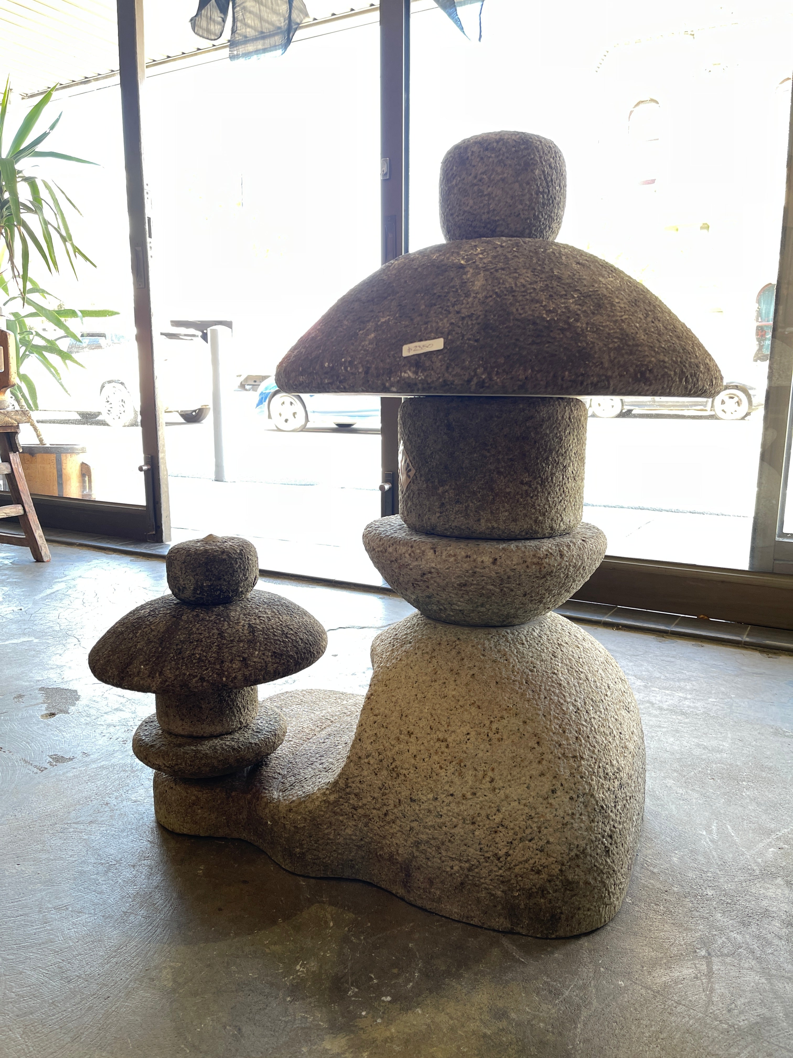 Japanese Oyako Style Garden Lantern - Granite | Showa