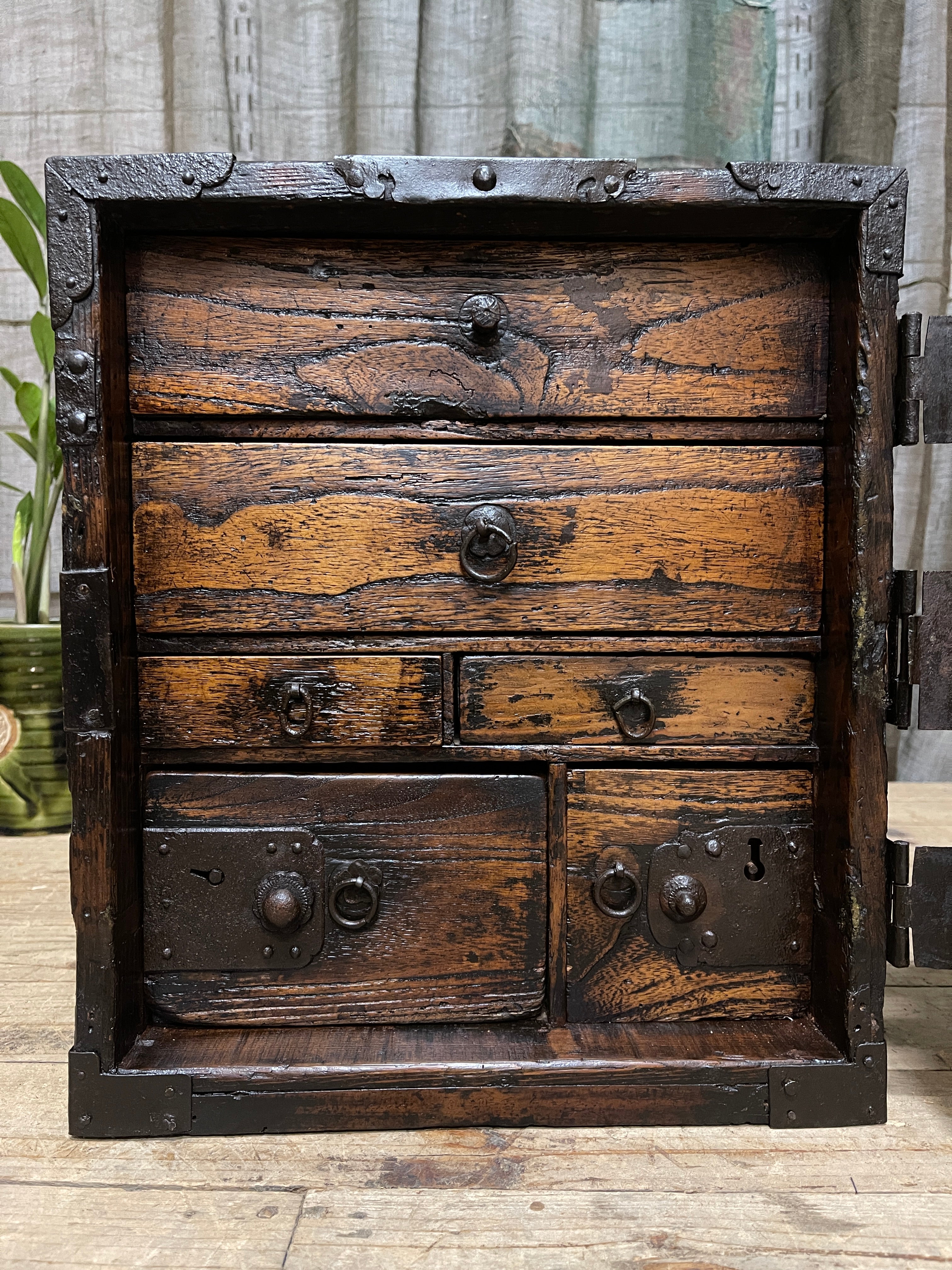 Funa Dansu, Japanese Ships Chest - Cedar | Edo
