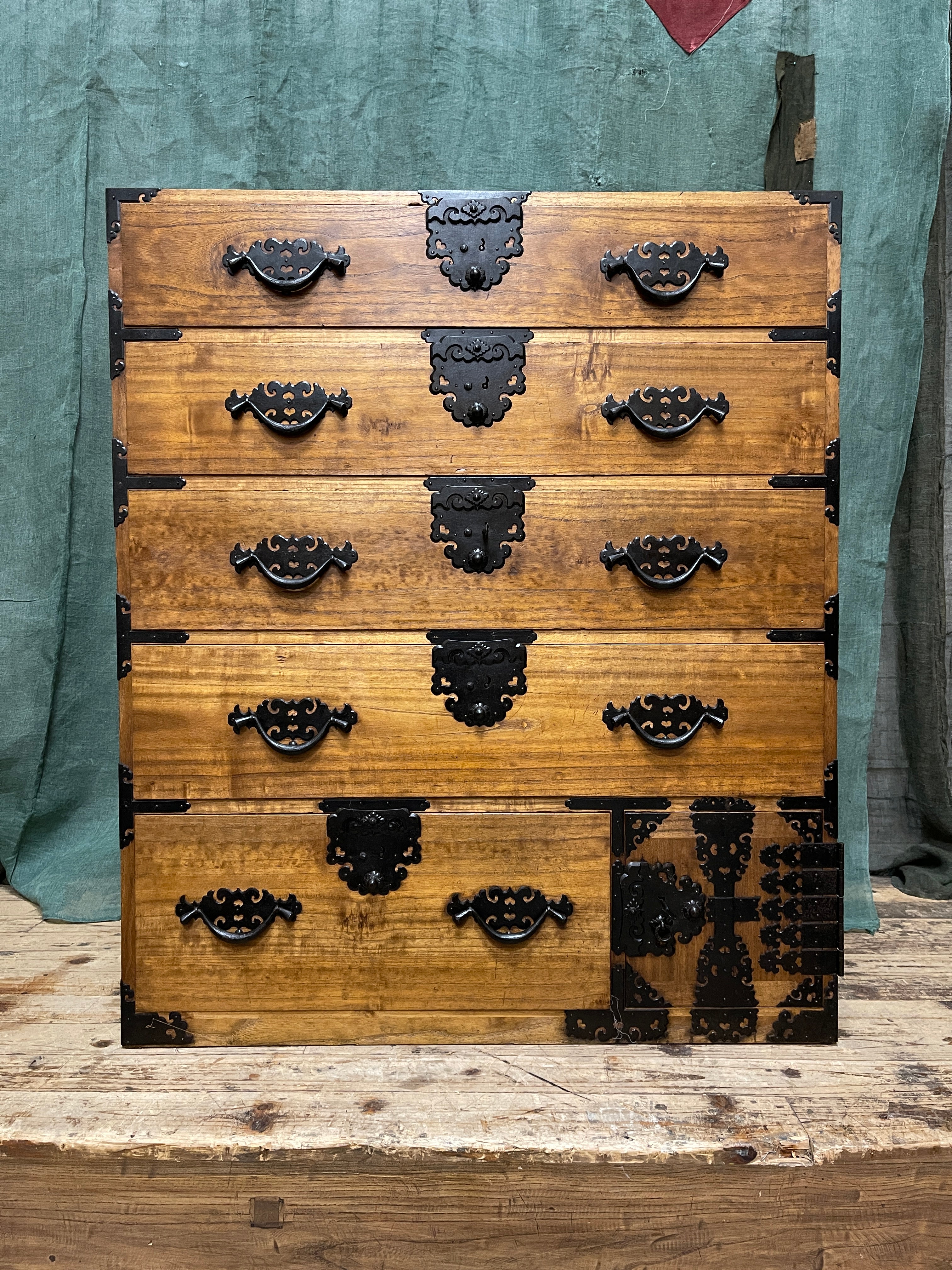 Japanese Kimono Chest of Drawers From Kanazawa - Paulownia | Meiji