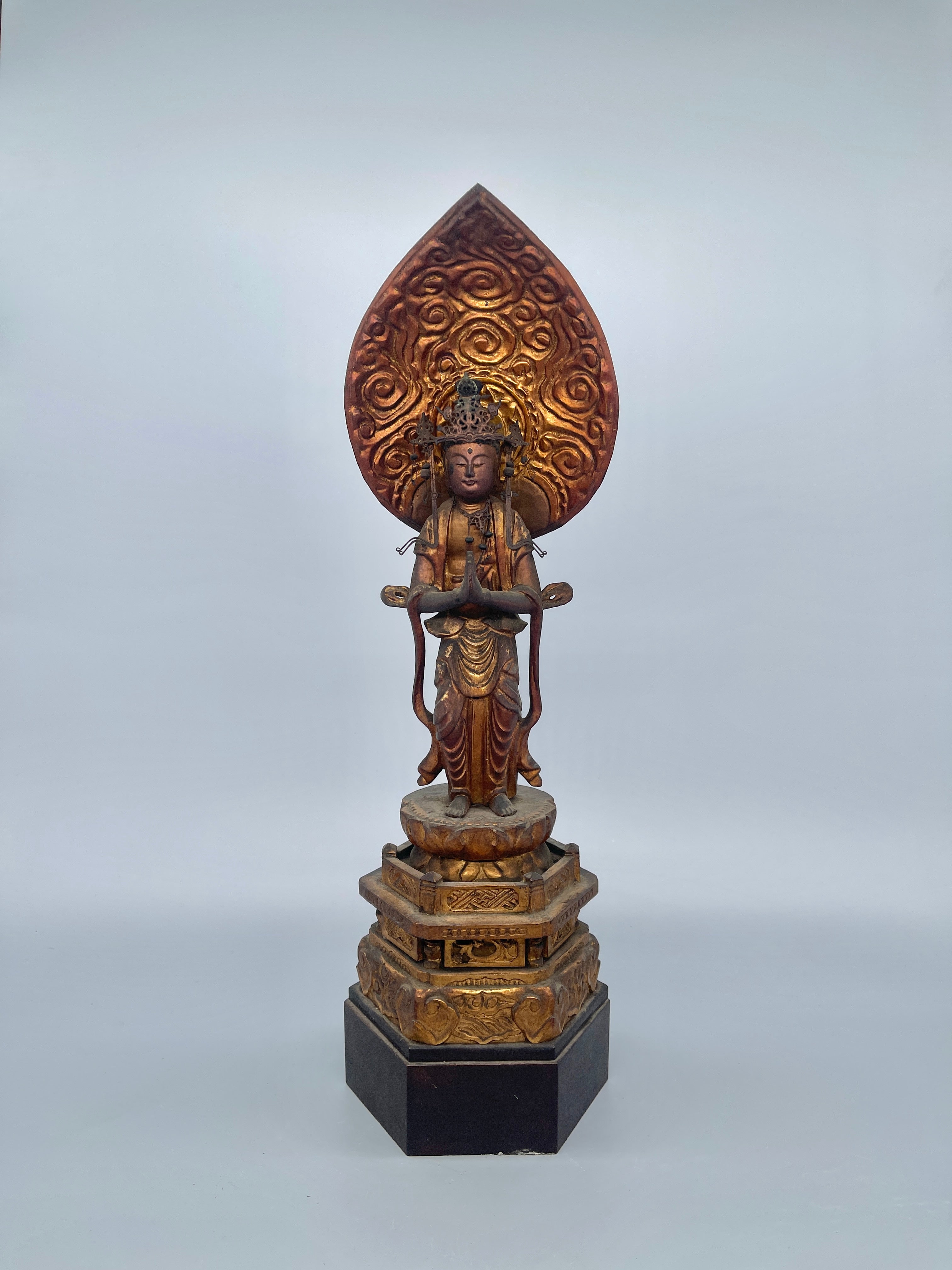 Antique Japanese Seishi-Bosatsu Carved Statue