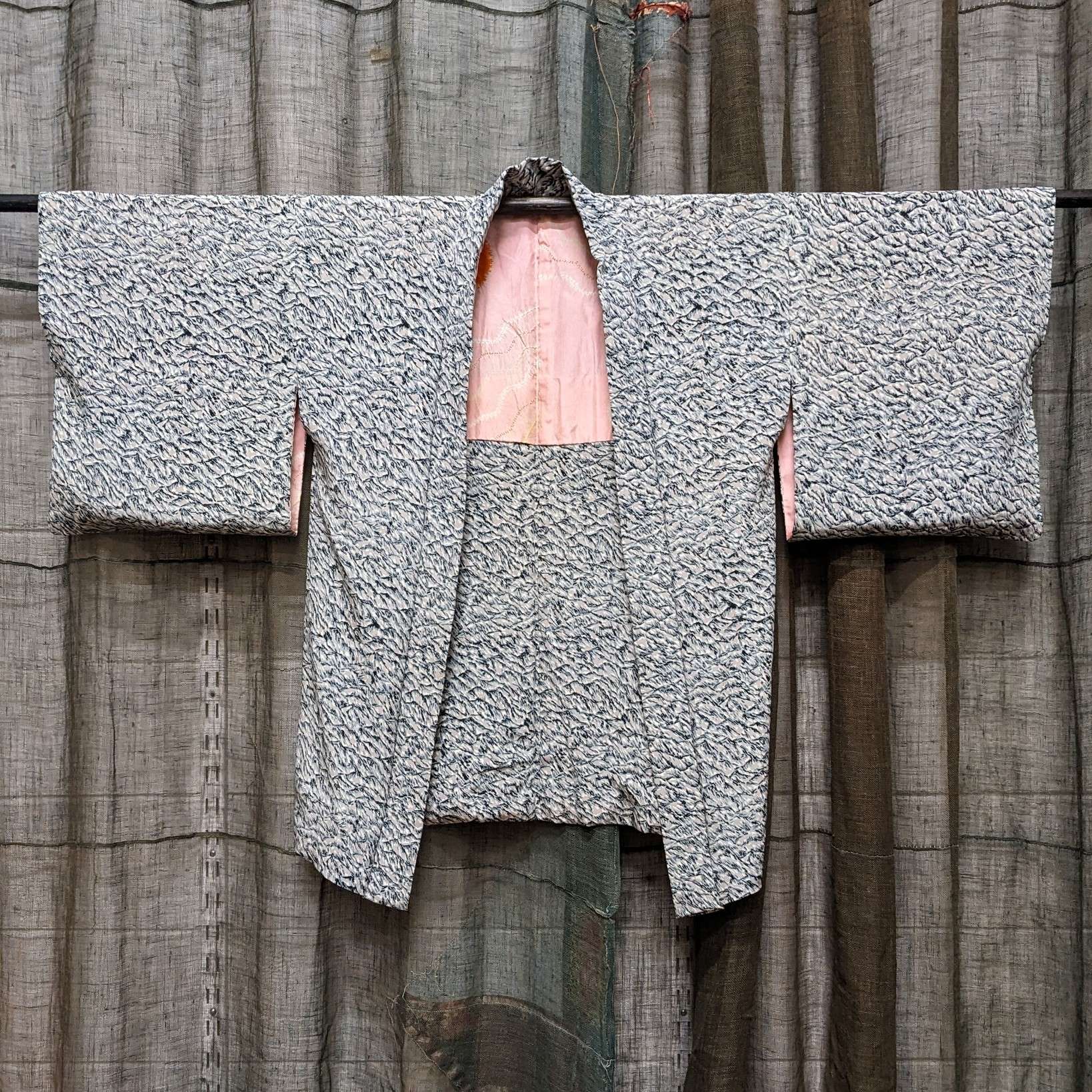 Japanese Haori-Kimono Jacket - Soft drape mountain design