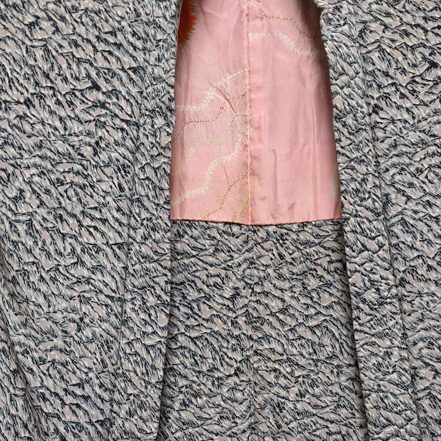 Japanese Haori-Kimono Jacket - Soft drape mountain design