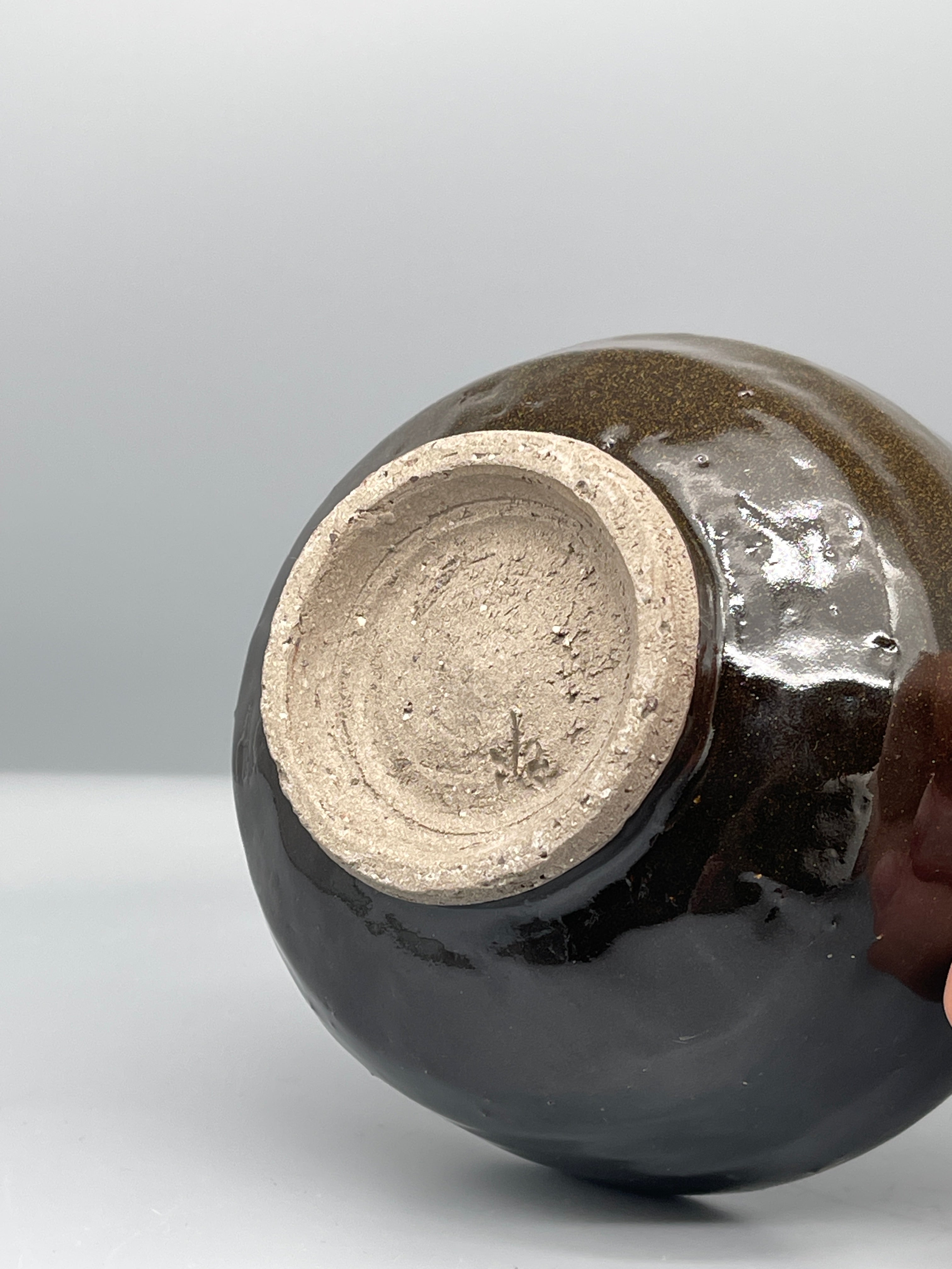 Vintage Japanese Chawan Tea Bowl - Stoneware, Glossy Tenmoku Glaze