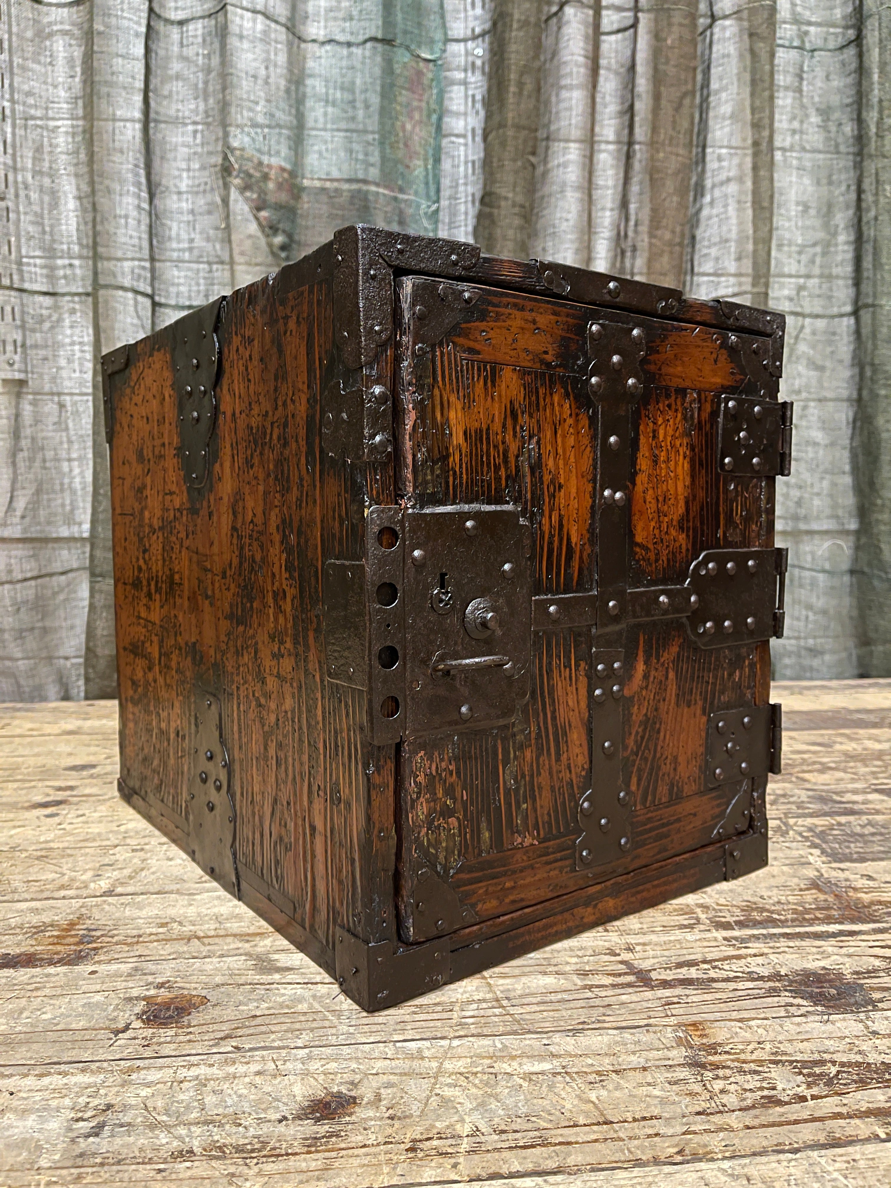 Funa Dansu, Japanese Ships Chest - Cedar | Edo