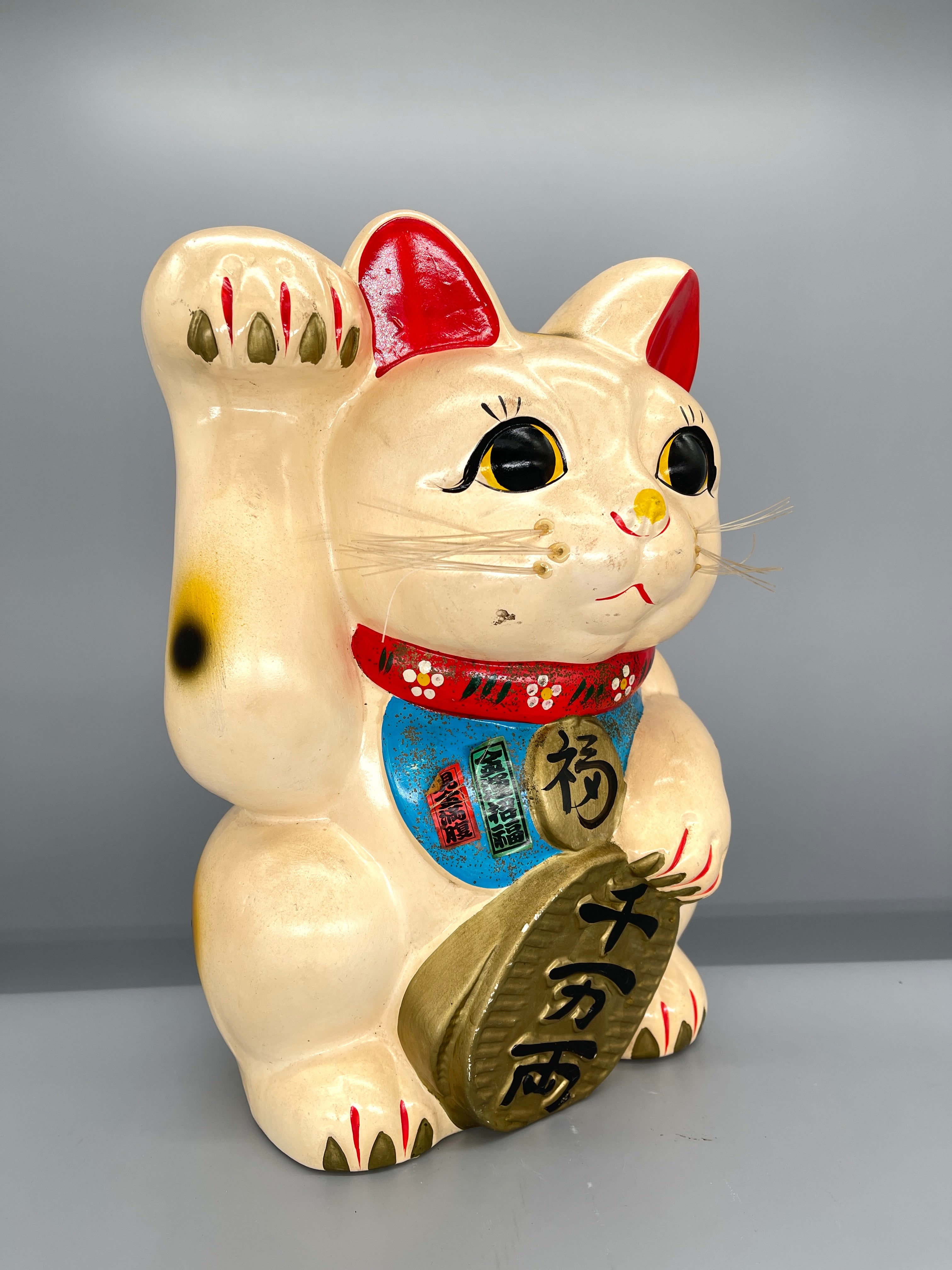 Vintage Japanese White Ceramic Maneki Neko | c.1970