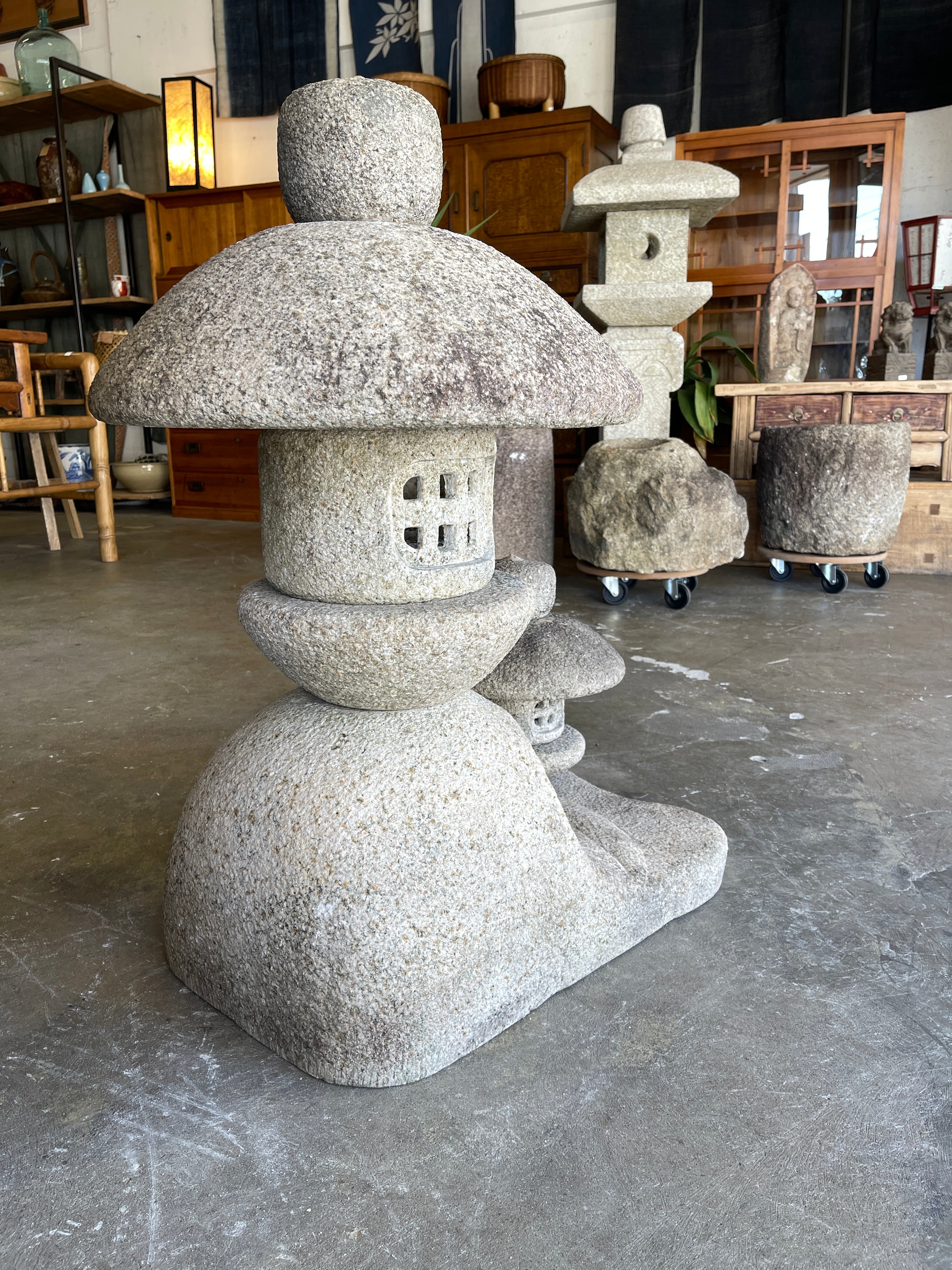 Japanese Oyako Style Garden Lantern - Granite | Showa