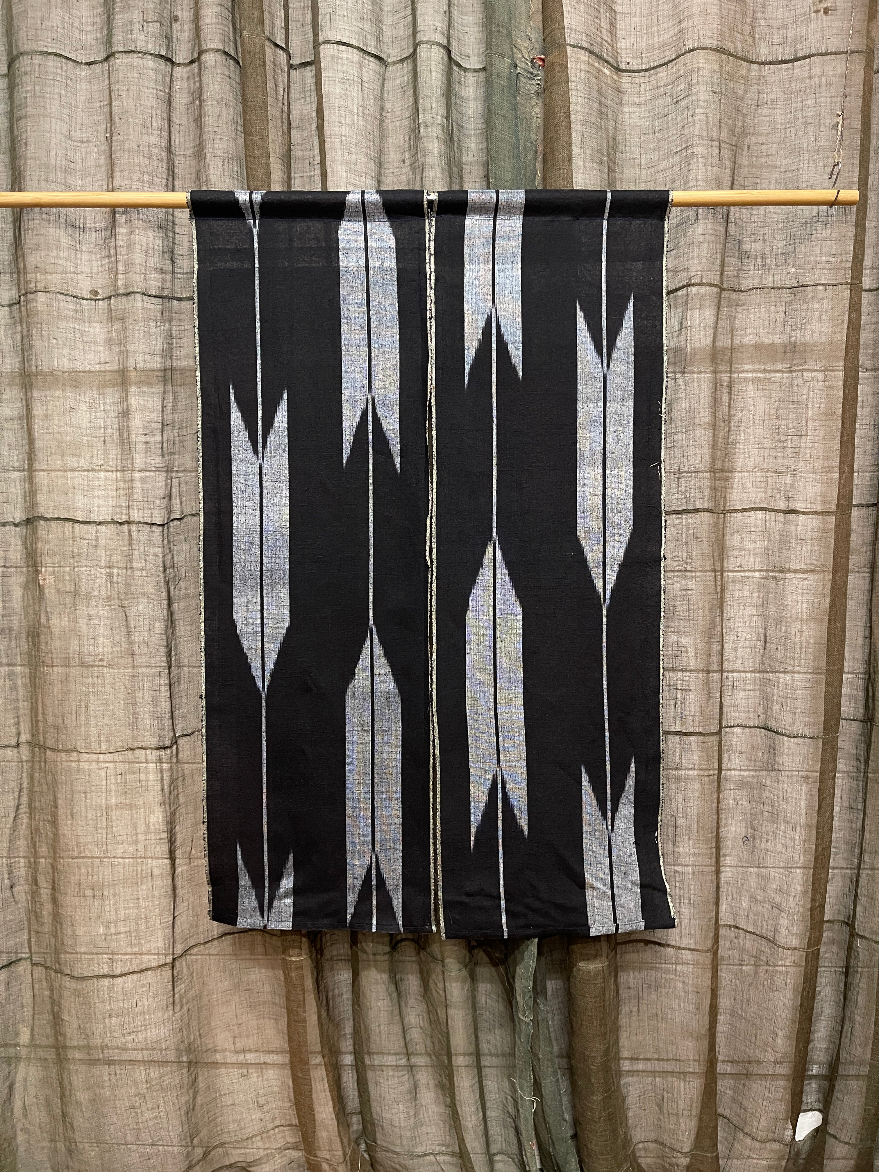 Vintage Japanese Noren - Dark Navy Cotton | Yagasuri Motif