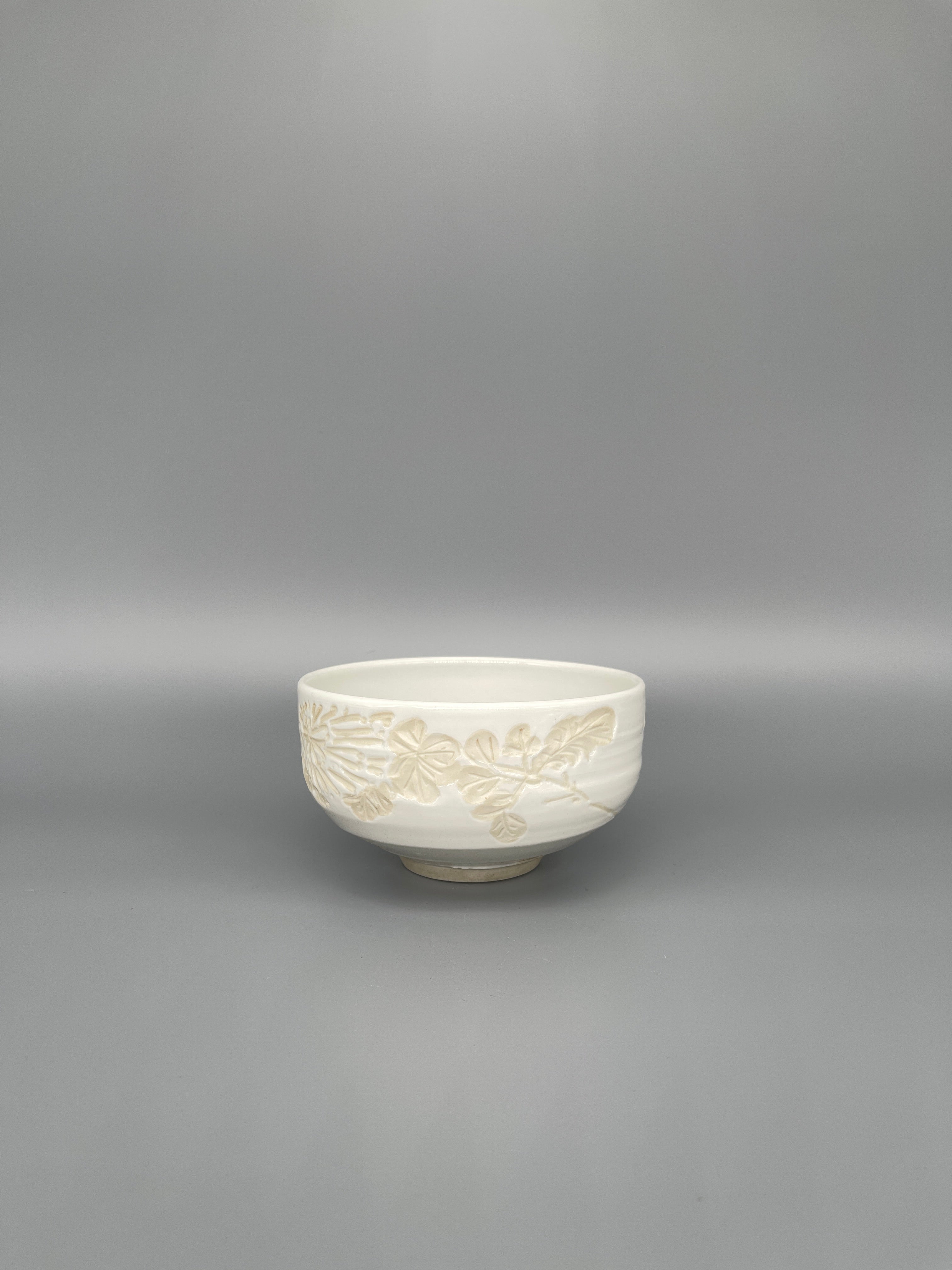 Vintage Japanese Matcha Bowl, Chawan - White Floral Motif