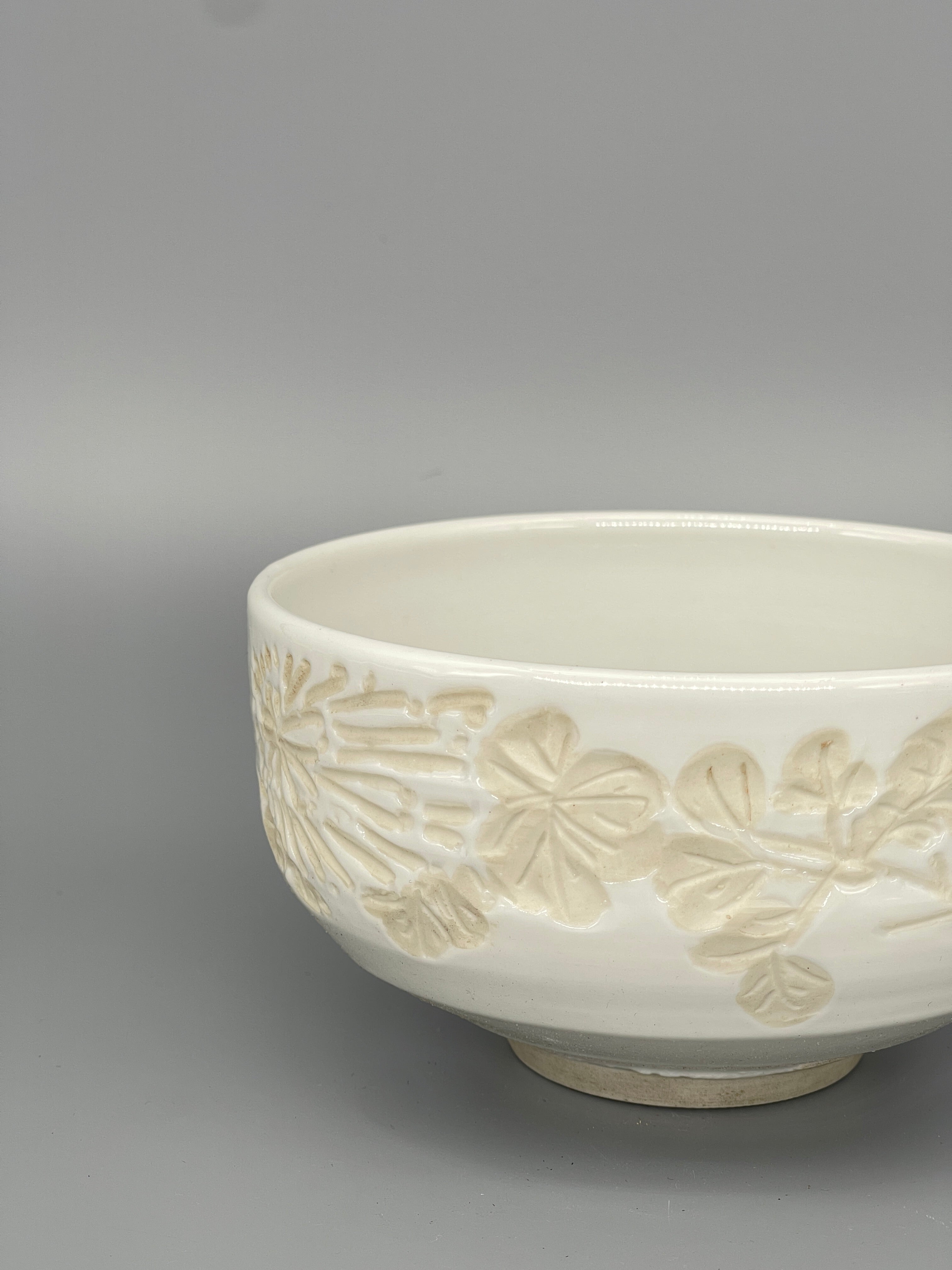 Vintage Japanese Matcha Bowl, Chawan - White Floral Motif