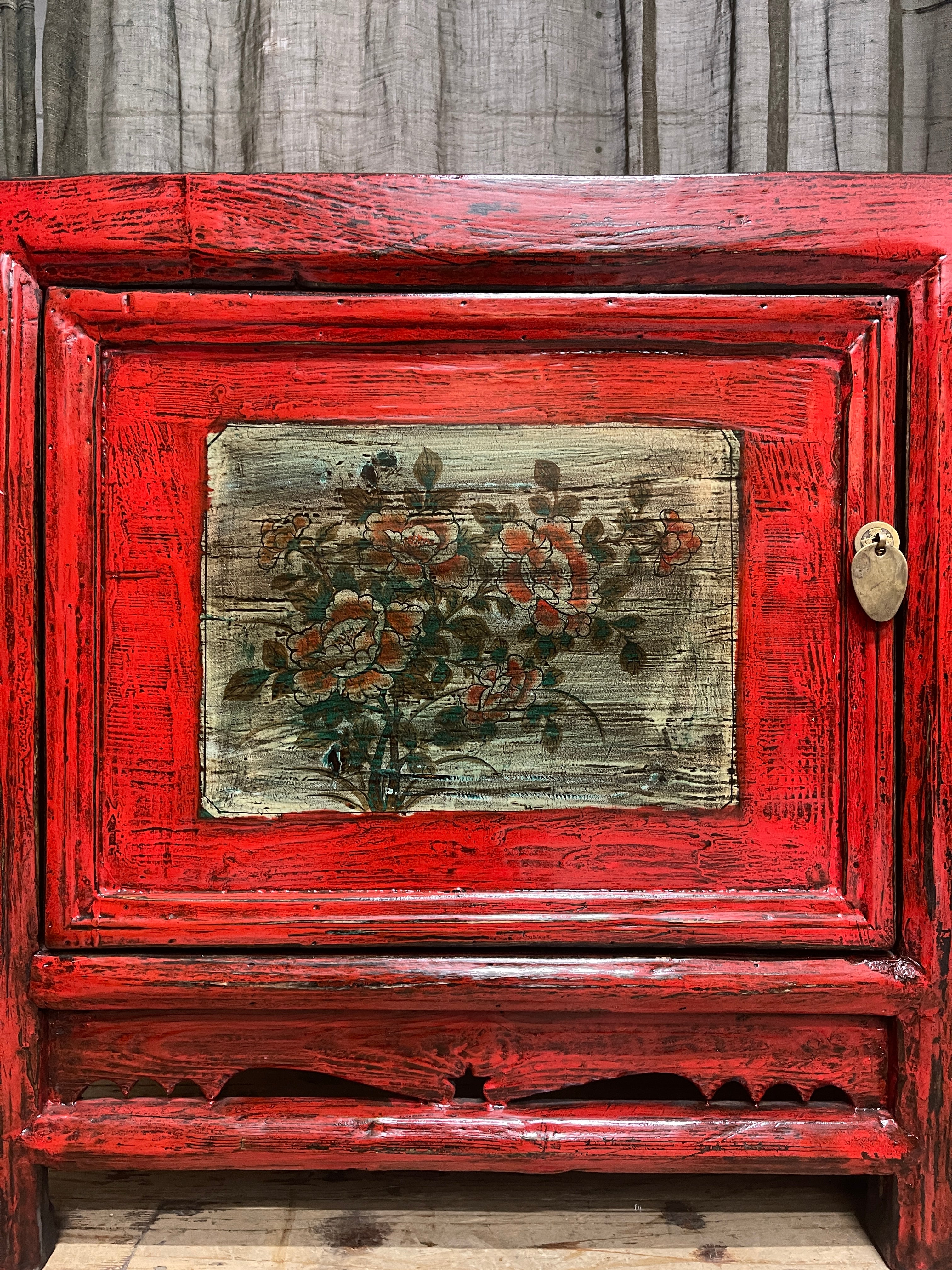 Vintage Chinese Red Lacquered Low Sideboard - Gansu, 1930s
