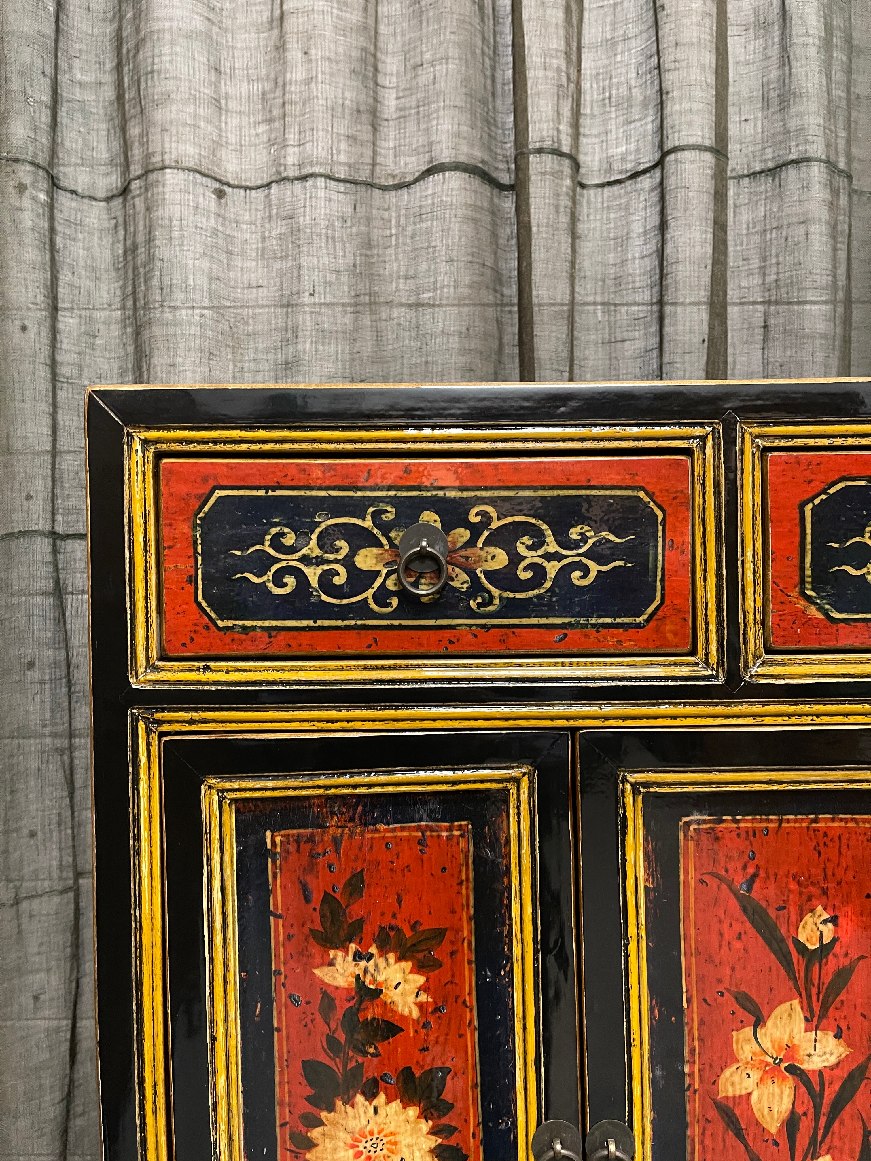 Chinese Black Lacquered Shoe Cabinet